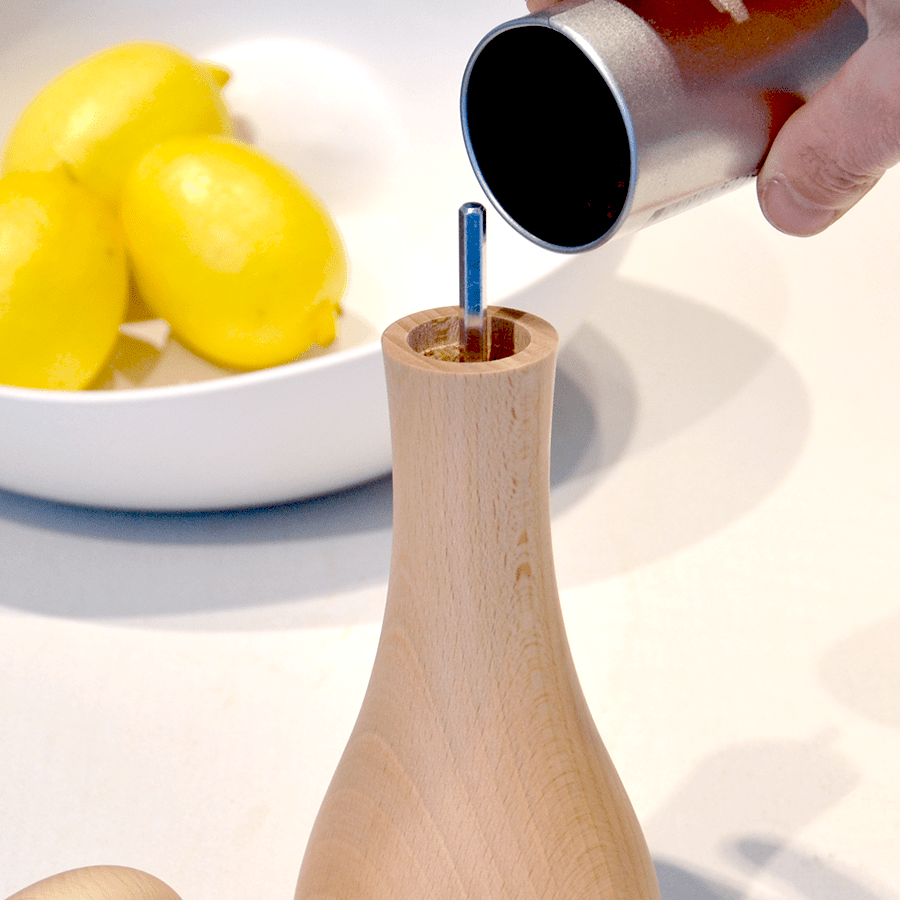 FLO SALT & PEPPER GRINDER BEECHWOOD - DYKE & DEAN